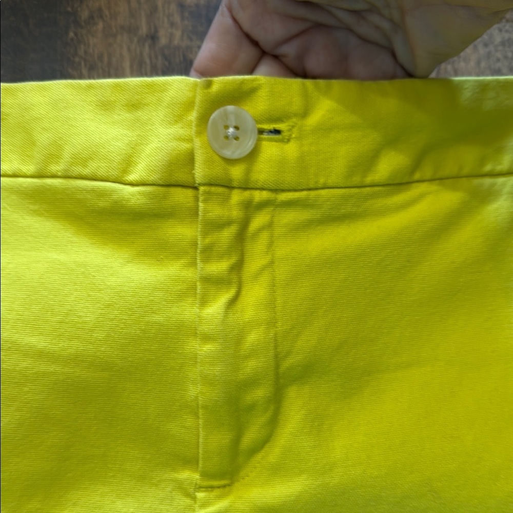 BANANA REPUBLIC Hampton Fit Yellow Shorts Size 8 - Picture 4 of 9